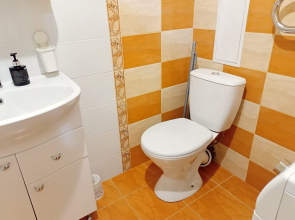 Квартира Кирова 120А оранжевая квартира