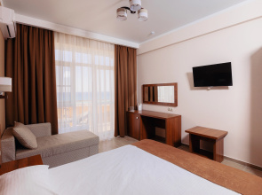 Отель Гостиничный комплекс Family Pride Inn