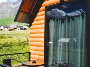 Hotel Traveler's Cottages in Kazbegi
