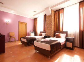 Отель Автодвор