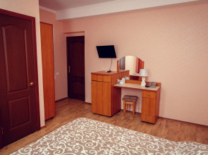 Отель София