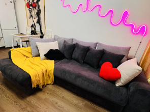 Dvushka s Vidom na Les Flat
