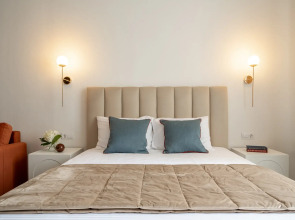 Апартаменты Кварт-Отель, Бережковская Набережная 12