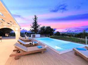 Orientem Villa Heated Pool Villa
