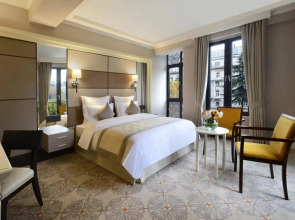 Отель Ambassadori Hotel Tbilisi