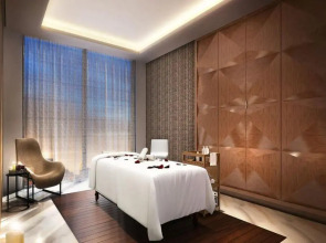 Holiday Inn Dubai al-Maktoum Airport, an IHG Hotel