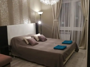 Na Bratyev Tkachyovykh 9 Apartments