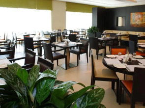 Holiday Inn Express Dubai Jumeirah an IHG Hotel