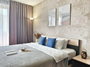 Апартаменты на Салютной, 21