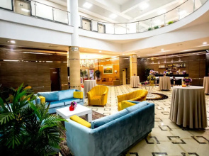 West Shine Hotel