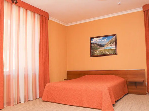 Отель NATIONAL Dombay