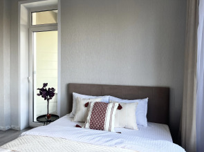 Квартира Комфортная студия на Комарова