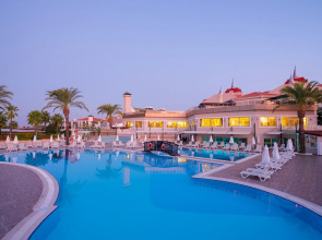 Aydinbey Famous Resort - Ultra All Inclusive