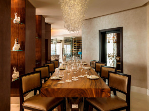 Sheraton Dubai Creek Hotel & Towers