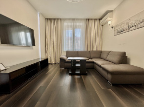 Апартаменты Прекрасная Двухкомнатная Квартира с Видом на Главный Проспект