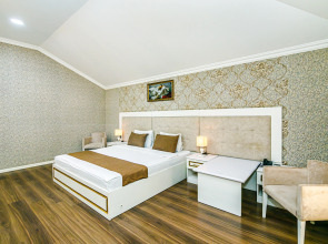 Отель Maris Baku