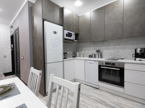 Апартаменты на Бредова 32