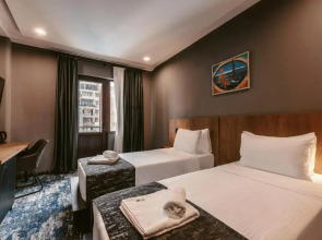 Отель Splendid Tbilisi