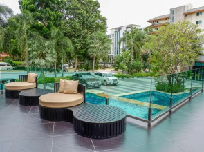 Отель Z Through by The Zign