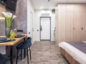 Квартира с бассейном на территории МореСолнцеАпарт