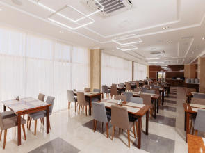 Отель Гостиничный комплекс Family Pride Inn