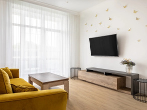 Квартира near the park – просторная трешка с видом на парк