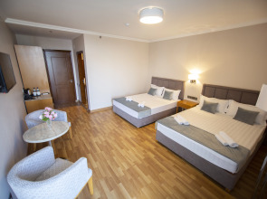 Отель Chveni Ezo Boutique Hotel