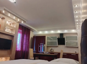 Uyutnaya Studiya S Dzhakuzi Flat