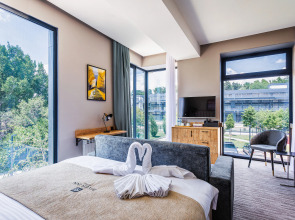 Отель River Inn