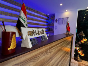 Отель Moon Blue