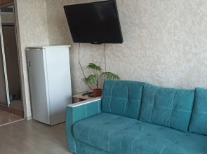 1 Kom - Studiya Flat
