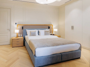 Апарт-отель Four Seasons