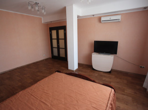 Апартаменты на Цюрупы