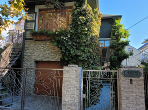 Kryimskaya 50 Guest House