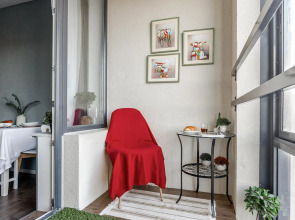 Апартаменты с балконом и красивым видом у метро