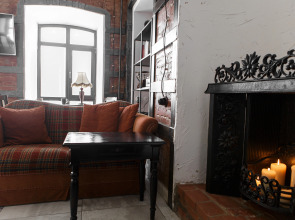 Отель Brick Walls Hotel