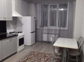 Na Prospekte M. Omarova 18 Flat