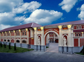 Отель Roma Yerevan & Tours