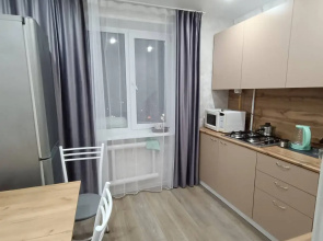 Komfortabelnaya Kvartira S Dizaynerskim Remontom Lodging House