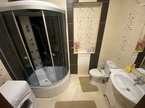 Апартаменты 201 Колхозная 9