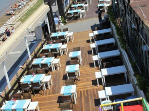 Side Beach Club Hotel