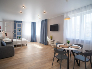 Kvartira Prostornaa Posle Remonta na Prospekte Generala Tuleneva