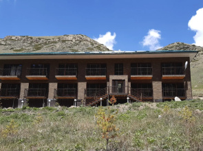 Char Hotel