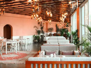 Отель Dubai Marine Beach Resort & Spa