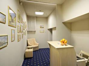 Apelsin Hotel on Vystavochnaya