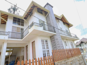 Yoho Grand Lake View Guest House