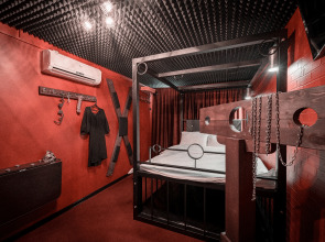 Квартира 18+ Красная Комната для Романтических Свиданий