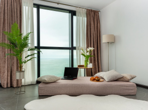 Ocean Breeze Retreat - honeymoon sea view resort Apartments