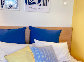 Arctic House Yellow в центре города