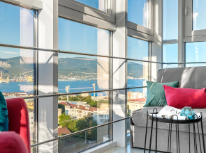 Апартаменты UzorApart Комфортная студия в центре с потрясающим видом на море